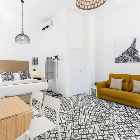 Holidays2Malaga Picasuss Loft New Built Close Huelin Beach And Promenade Exteriör bild