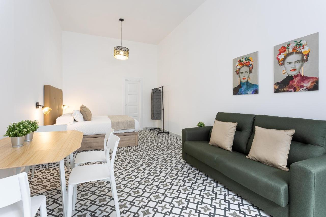 Holidays2Malaga Picasuss Loft New Built Close Huelin Beach And Promenade Exteriör bild