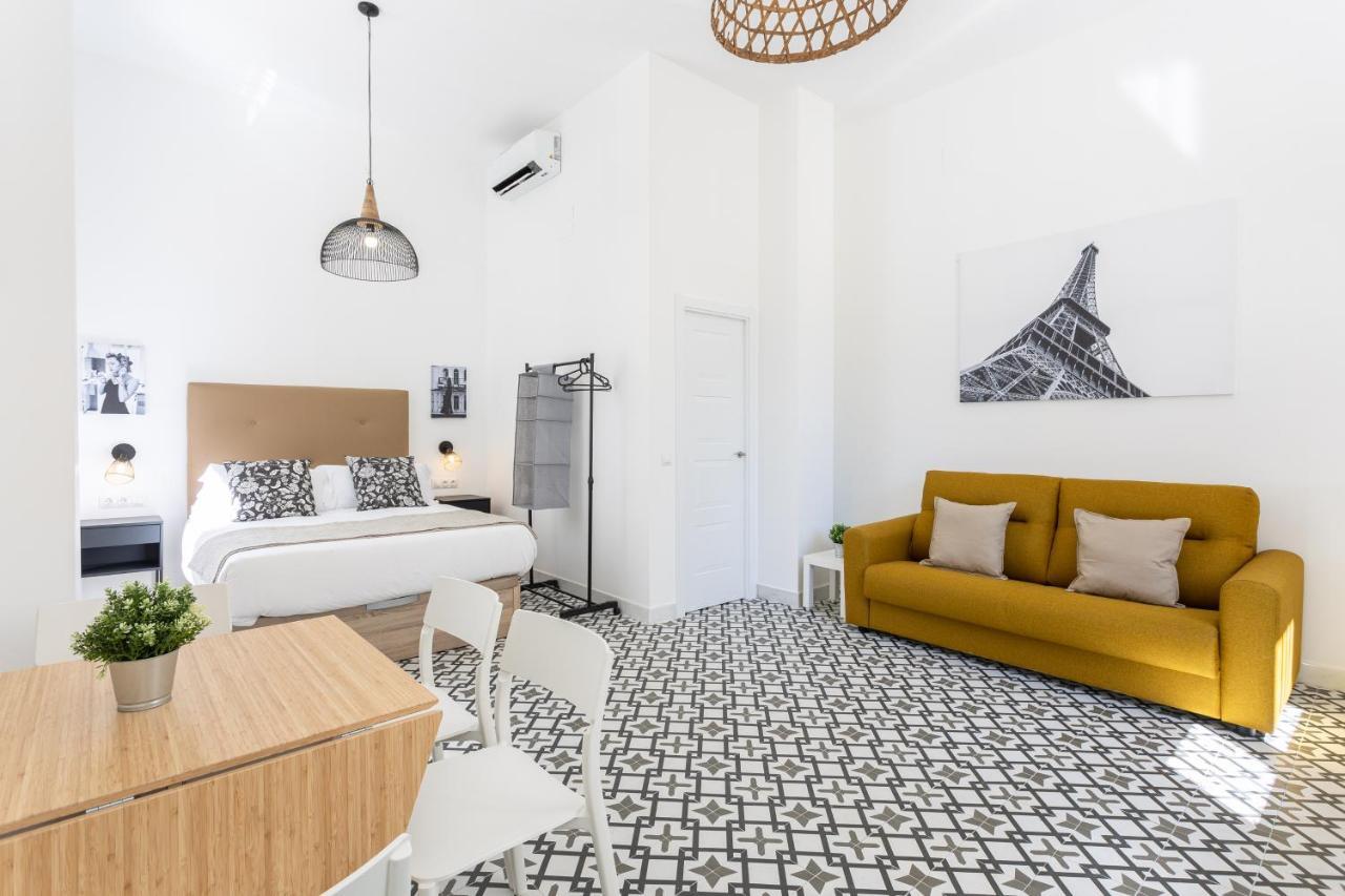 Holidays2Malaga Picasuss Loft New Built Close Huelin Beach And Promenade Exteriör bild